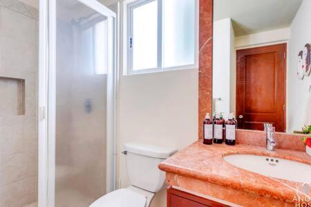 Apartamento Pool, Gazebo, Parking, 2 Blocks To & 5th Ave *